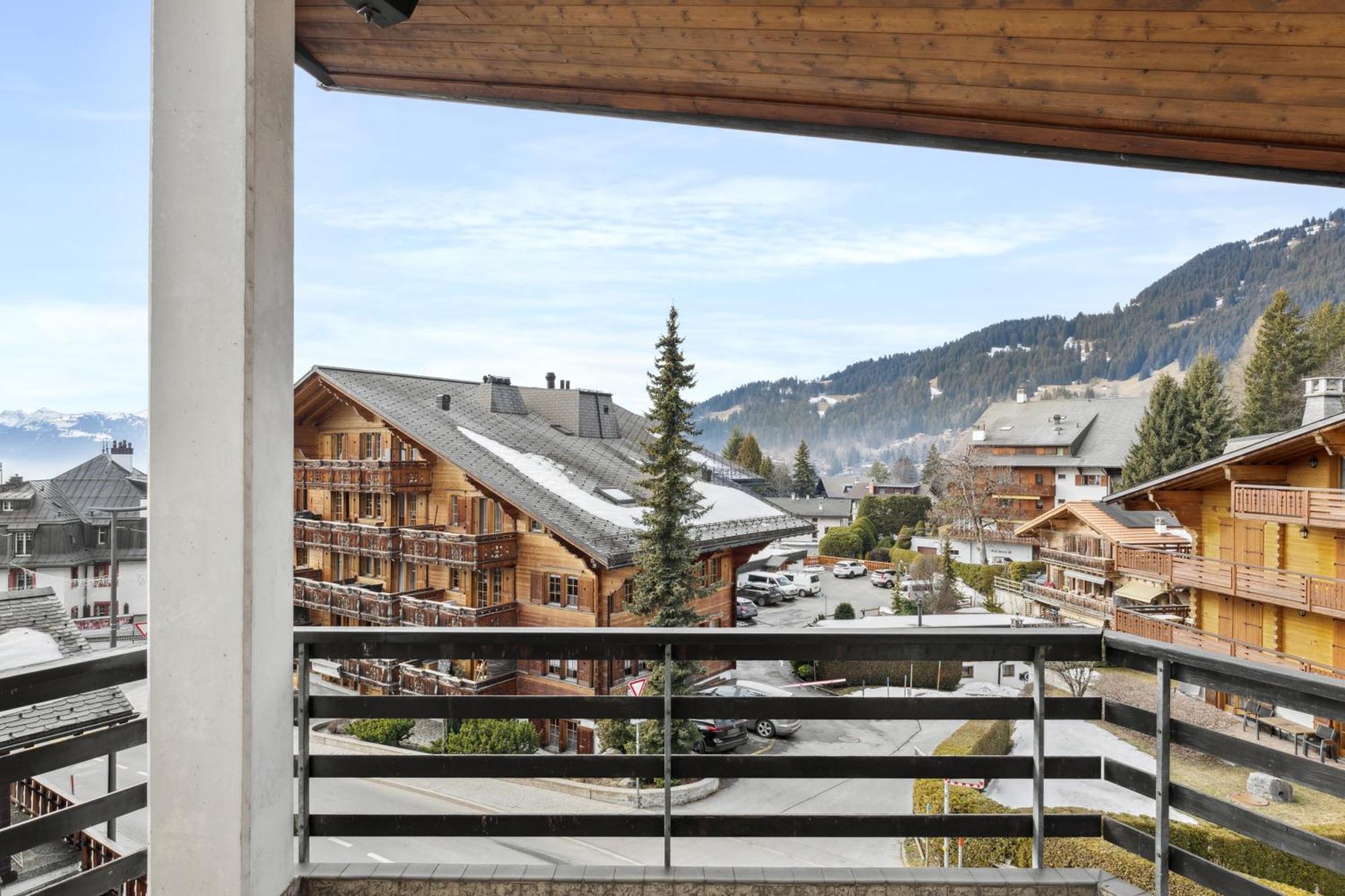 Triplex In Villars Centre With Parking エクステリア 写真